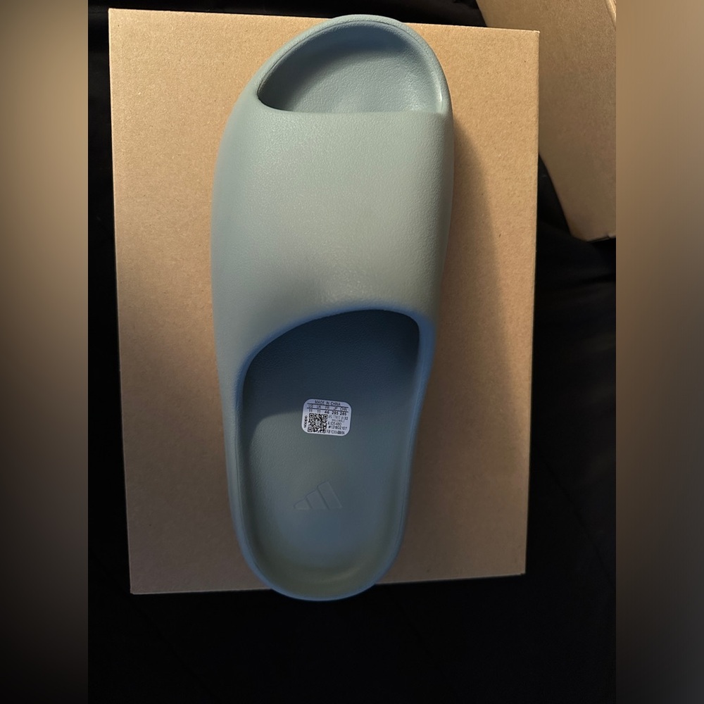 Yeezy Slide